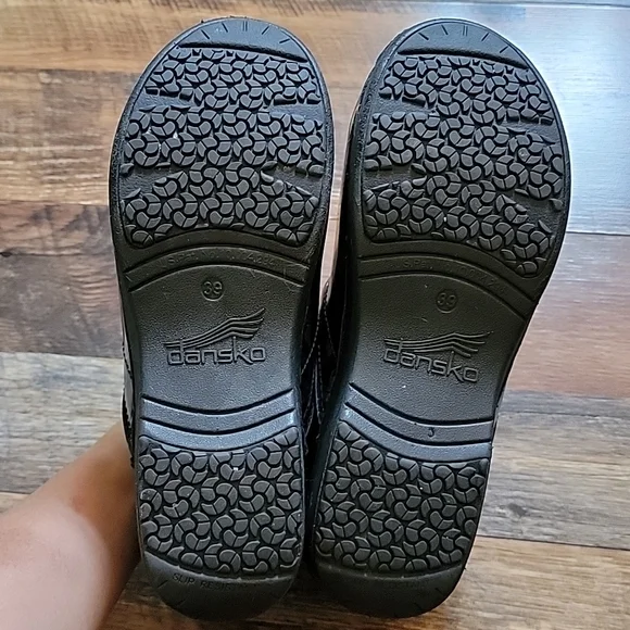 Dansko Multi Brush Stroke Patent - Picture 7 of 7